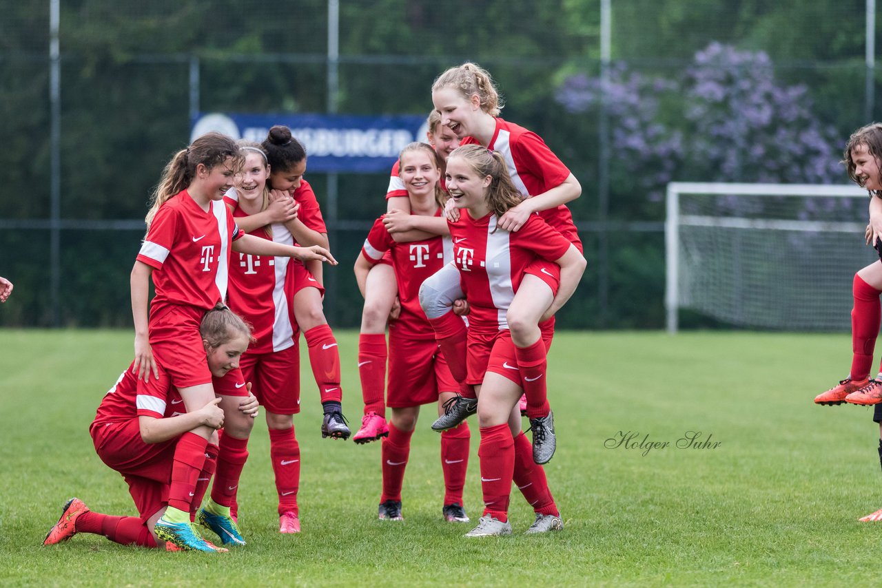 Bild 70 - wCJ SV Steinhorst/Labenz - VfL Oldesloe : Ergebnis: 18:0